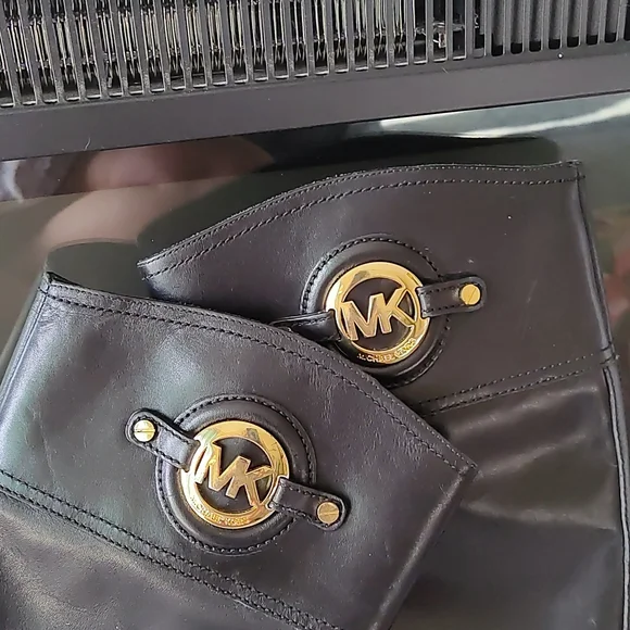 Boot - Picture 4 of 6